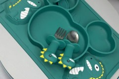 食品级硅胶餐盘定制标准与合作指南