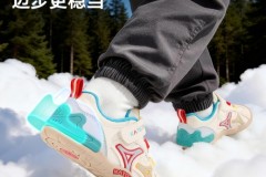 卡特兔护踝童鞋好不好？宽楦护踝更耐穿